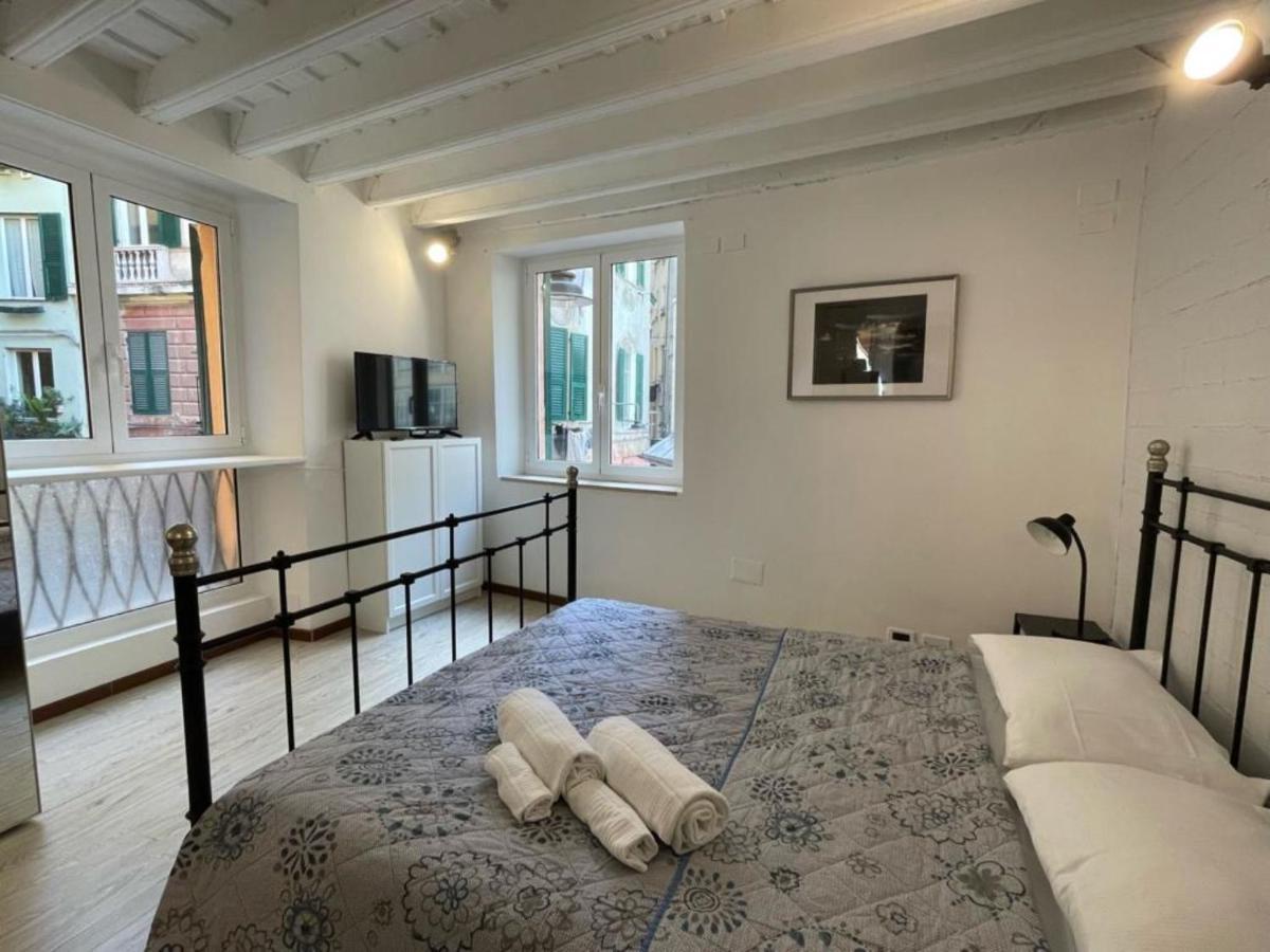 Appartamento Travi E Grigio Studio Maddalena - Genovainrelax Genova